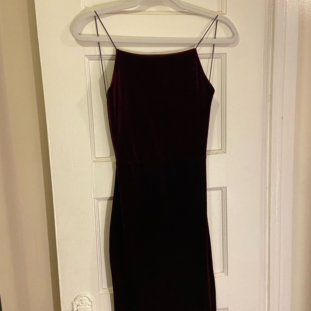 Velvet Elegant Burgundy Spaghetti Strap Dress - Back less